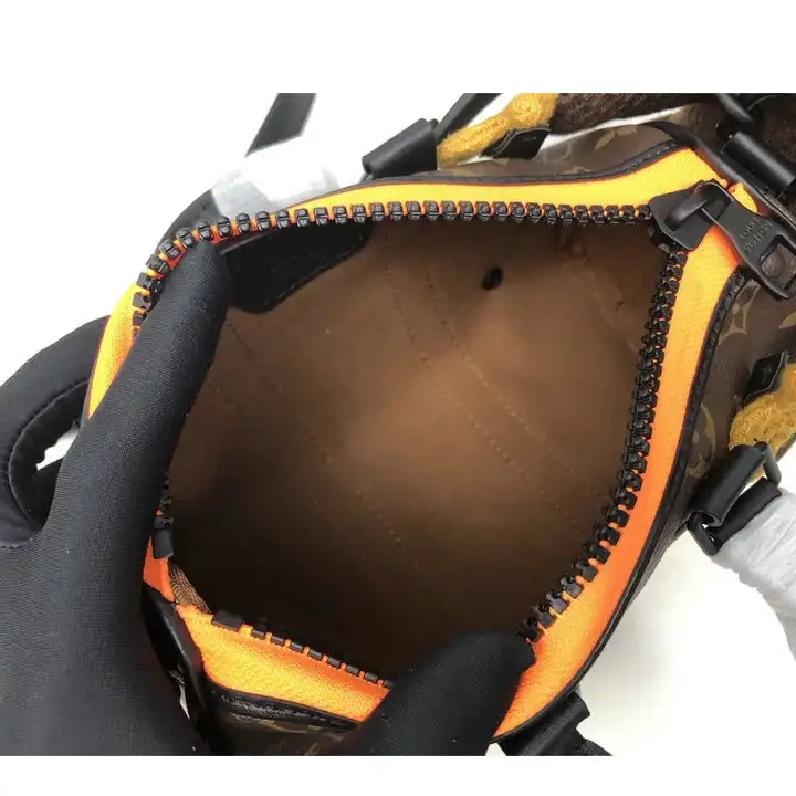 LV 2204DJ0025 Bag 0523